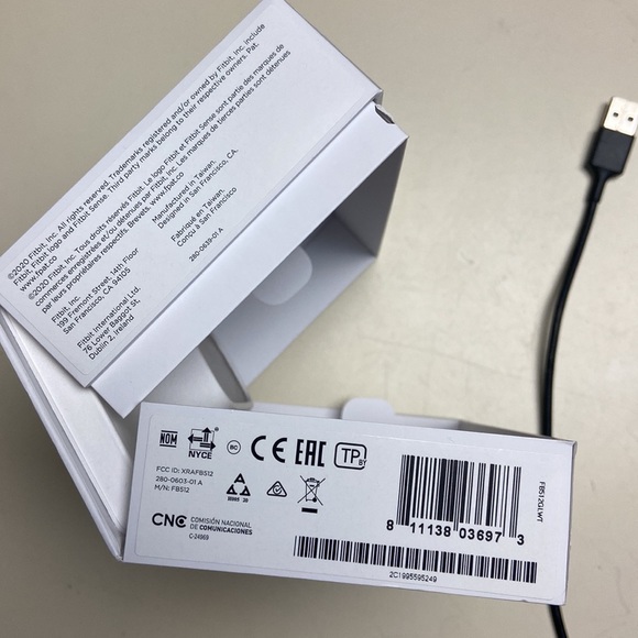 FitBit Sense Watch - Picture 2 of 7